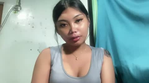 urpinay_sandra69 online show from July 19, 4:42 pm