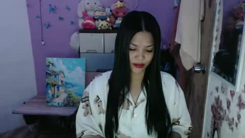 hi im kim online show from May 3, 1:06 pm