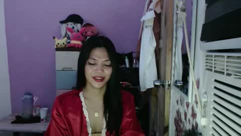 hi im kim online show from October 31, 9:21 am