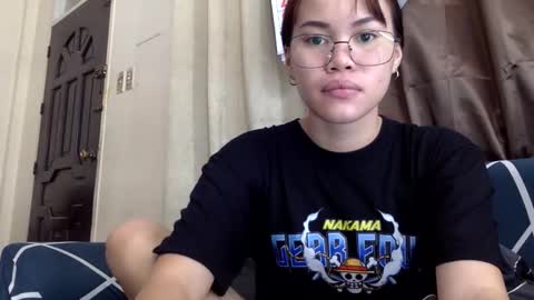 ursexypinayy online show from March 17, 10:42 am