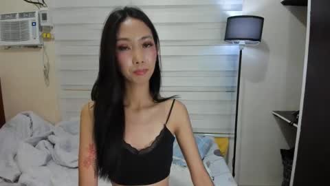 urslutgwen69 online show from March 3, 5:52 pm