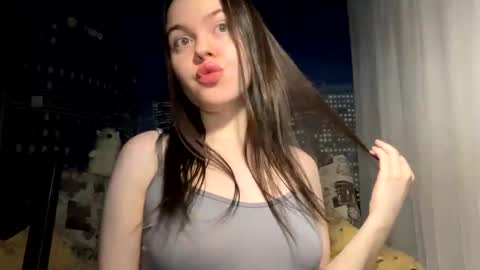 Hannah online show from October 19, 6:56 pm