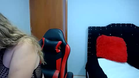 Eveling Blanco  online show from June 11, 3:32 pm