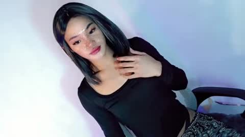 ursweet_girlxx online show from August 8, 4:17 pm