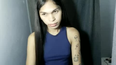 ursweet_zeviixx online show from July 6, 1:30 pm