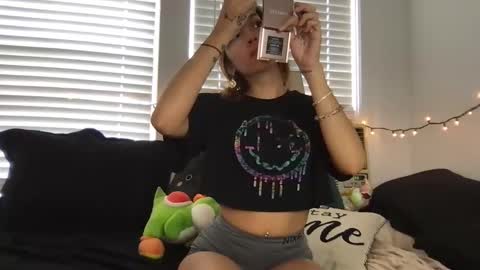 Lily online show from November 20, 4:48 pm