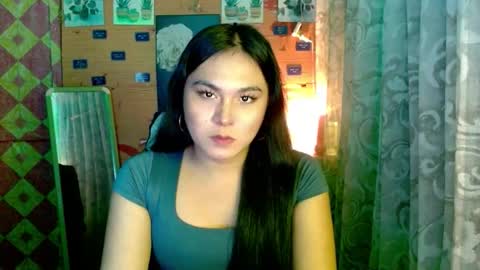 YOURGIRLCAMILLA online show from December 18, 3:18 pm