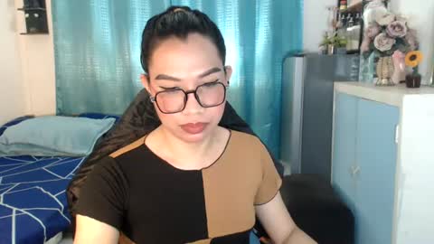 Ashley Kate Mateo Gray online show from July 9, 10:52 am