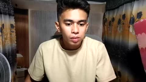 urwild_fuckerxx online show from August 4, 8:21 am
