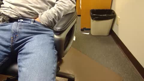 useemie online show from December 31, 11:49 pm