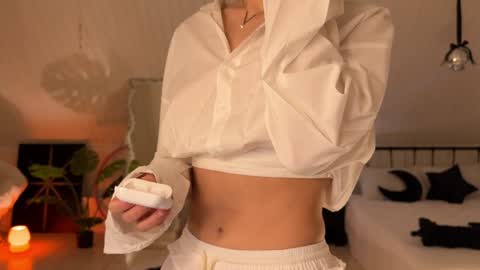 Anika On vacation online show from November 23, 5:00 pm