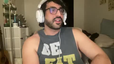 uzzykay128 online show from July 16, 7:22 am