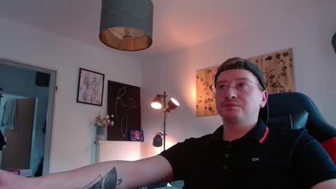 vacation__ online show from September 30, 3:00 pm