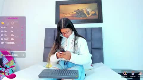 Vahiolet smith online show from July 23, 12:25 pm