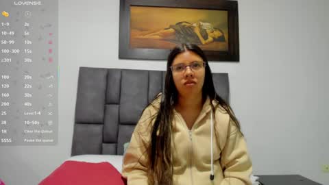 Vahiolet smith online show from July 16, 12:41 pm
