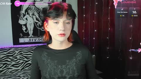 Snapshot of vailyreb chatting on January 13, 7:20 pm Marin online show from January 13, 7:20 pm