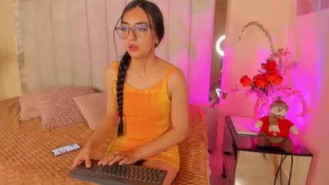 Vale rendon online show from February 23, 9:06 pm