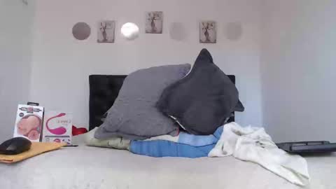 valen_foxxx online show from May 10, 2:34 pm