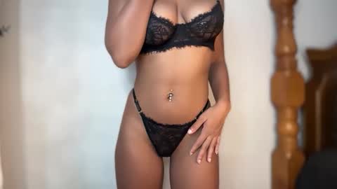 Valencia Ember online show from December 19, 1:50 pm