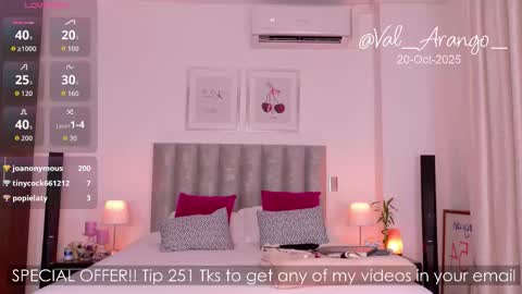 Snapshot of valentina_arango chatting on October 21, 1:11 am Val arango online show from October 21, 1:11 am