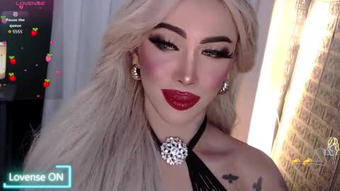 Amanda online show from November 6, 8:39 am