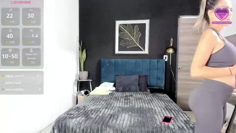 valentina_herrrera online show from May 1, 8:58 pm