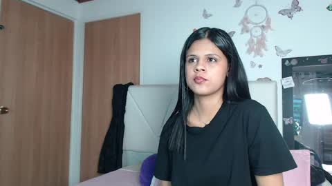 valentina  online show from May 3, 3:01 am
