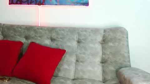 Nick online show from November 19, 12:37 pm