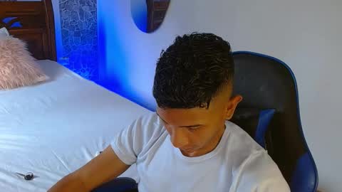 Mistery Guy online show from November 29, 5:53 pm