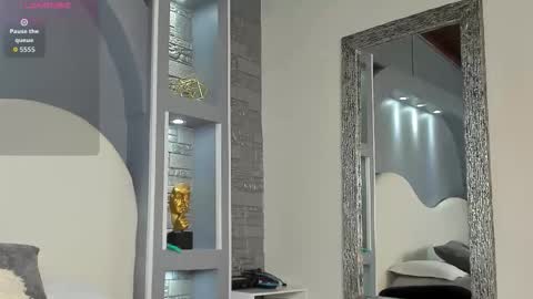 valentino_moretti online show from February 2, 11:50 am