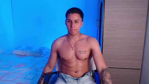 VALENTINO online show from October 8, 10:05 pm