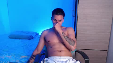 VALENTINO online show from December 3, 4:35 am