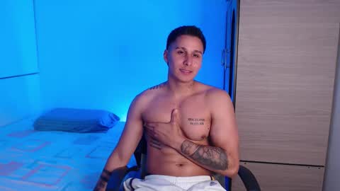 VALENTINO online show from September 15, 10:44 pm