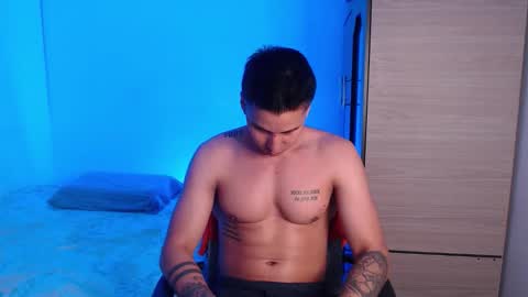 VALENTINO online show from September 23, 1:10 am