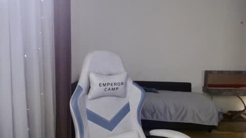 Snapshot of valents_cherry chatting on January 26, 6:16 pm Valentina online show from January 26, 6:16 pm