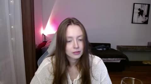 Snapshot of valents_cherry chatting on September 15, 4:41 pm Valentina online show from September 15, 4:41 pm