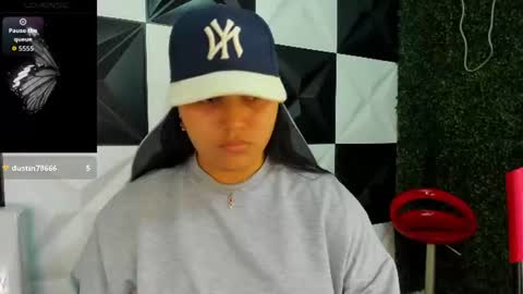 valeri_harpers4 online show from July 1, 9:34 pm