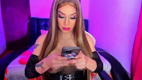 valeri_hilton online show from May 3, 2:17 am