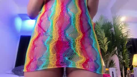 valeri_tafur online show from December 4, 11:21 am