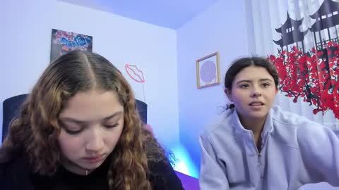 Valeria and Zoe online show from March 17, 3:06 pm