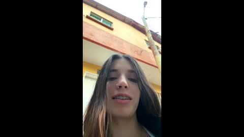Snapshot of valeria_mendozza chatting on January 1, 11:16 am   online show from January 1, 11:16 am