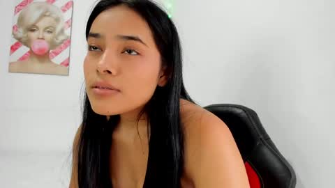 valeria_miller69 online show from May 13, 3:32 pm