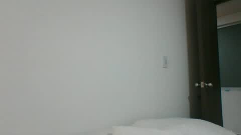 valeriafrannco online show from June 15, 4:37 am