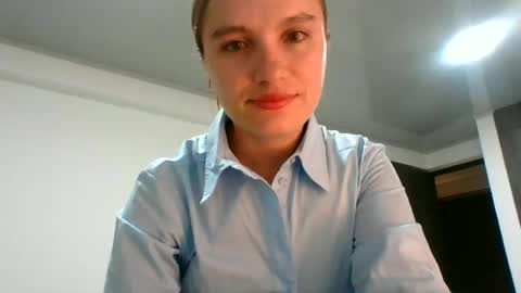 valeriafrannco online show from July 4, 6:50 am