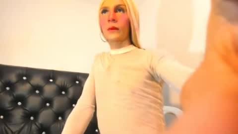 valeriapinkk online show from July 5, 8:27 pm