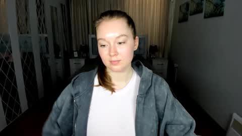ValeriCherry online show from June 9, 1:33 pm