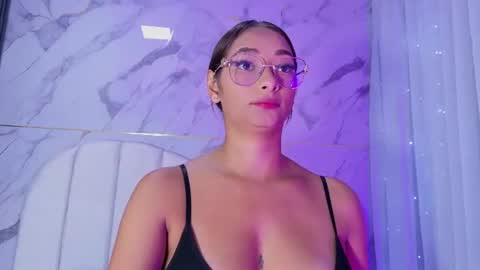 Valeryn online show from June 17, 3:00 am