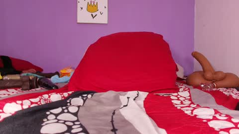 Snapshot of valery_97 chatting on February 8, 9:13 am Valeryn online show from February 8, 9:13 am