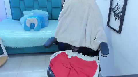 valery_bonneth online show from March 11, 7:28 pm