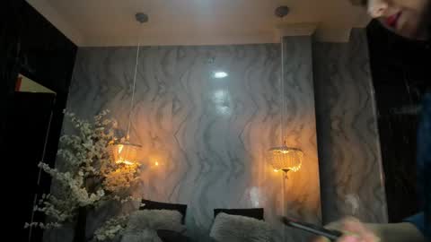   online show from March 4, 11:51 am